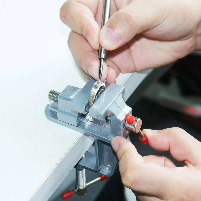 Mini tornillo de banco, abraza - Electronics Repair Hobby reseña y precio